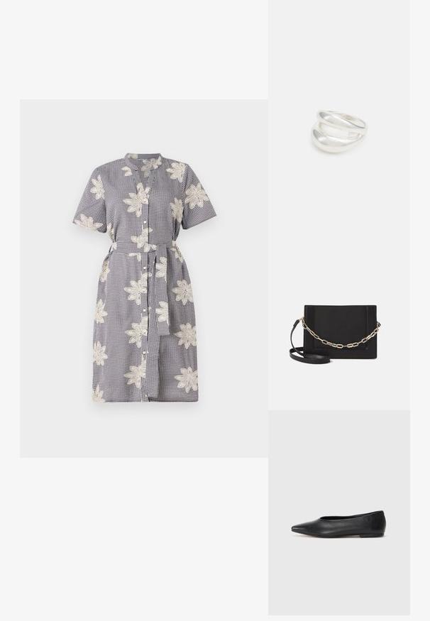 Kratka obleka s kratkimi rokavi v mornarsko modri in beli karirasti vzorec, z vezenimi belimi cvetličnimi detajli, gumbom spredaj in zavezanimi pasom.; Črne usnjene balerinke, koničast toe, minimalističen dizajn, gladka tekstura, nizka peta, brez vidnih kovinskih delov ali okraskov.; Črna usnjena torba čez ramo z gladko teksturo, pravokotno obliko in kovinskim verižnim detajlom spredaj. Vključena je nastavljiva naramnica.; Srebrn dvojni prstan z gladko, polirano površino. Ima tekoč, ukrivljen dizajn z prekrivajočimi se sekcijami za sodoben videz.