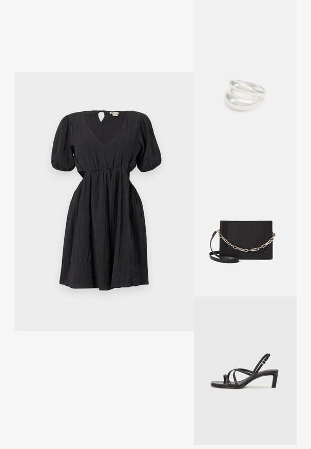 Črna obleka s napihnjenimi rokavi, V-izrezom in teksturirano tkanino. Ima pas in detajl s ključavnico na hrbtni strani. Kratka dolžina.; Črne natikače s trakovi in kvadratnim prstom ter nizkim blokastim peto. Imajo več tankih trakov in nastavljiv trak okoli gležnja. Narejene so iz gladkega usnja.; Črna usnjena torba čez ramo z gladko teksturo, pravokotno obliko in kovinskim verižnim detajlom spredaj. Vključena je nastavljiva naramnica.; Srebrn dvojni prstan z gladko, polirano površino. Ima tekoč, ukrivljen dizajn z prekrivajočimi se sekcijami za sodoben videz.