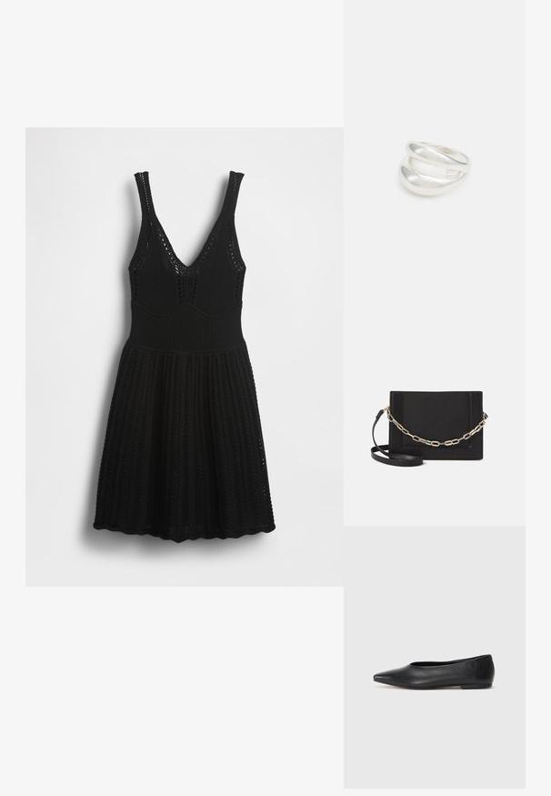 Crna pletena haljina s V-izrezom, tankim naramenicama, rebrastom teksturom i proširenom suknjom s uzorcima na izvezenim dijelovima na tijelu i rubu.; Crne kožne balerinke, uski vrh, minimalistički dizajn, glatka tekstura, niska peta, bez vidljivih dodataka ili ukrasa.; Crna kožna torba preko tijela s glatkom teksturom, pravokutnim oblikom i metalnim lancem na prednjoj strani. Uključena je podesiva naramenica.; Srebrna dvostruka prsten s glatkom, poliranom površinom. Karakterizira ga fluidan, zakrivljen dizajn s preklapajućim sekcijama za moderan izgled.