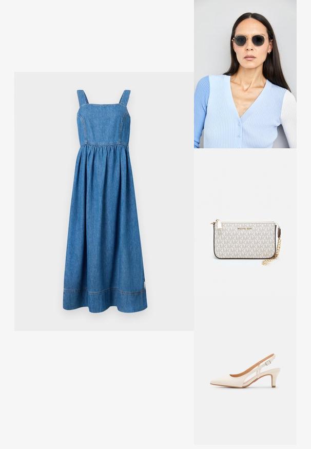 Denimkleid mit quadratischem Ausschnitt, breiten Trägern und gerafftem Taillenbereich. Bodenlang mit leicht ausgestellter Silhouette und sichtbaren Nähdetails.; Weiße Slingback-Absätze mit spitzer Zehenpartie, glattem Obermaterial, niedrigem Blockabsatz und seitlichem Ausschnitt-Design mit verstellbarem Schnallenriemen.; Runde Sonnenbrillen mit dunklen Gläsern und goldenen Rahmen. Das Modell trägt eine hellblaue, gerippte Strickjacke mit Knöpfen und weißen Kontrastärmeln.; Michael Kors Clutch in beige beschichtetem Canvas mit einem wiederholten MK-Logo-Muster, goldfarbener hardware und einem abnehmbaren Kettenriemen.