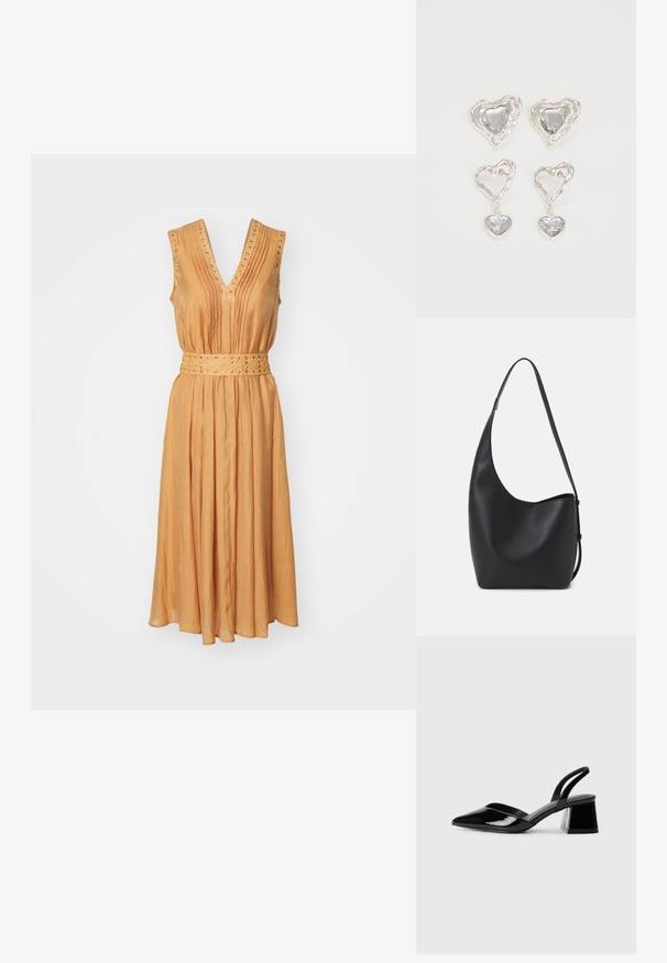 Ujjatlan, V nyakú ruha meleg narancssárga árnyalatban, pliszírozással és övvel ellátott derékkal, apró szegecsekkel díszítve. Sima, könnyű anyag.; Fekete lakk bőr szandálkés magas sarkú cipő, hegyes orral és geometrikus tömbsarkakkal. Karcsú, minimalista dizájn és sima textúra jellemzi.; Fekete bőr hobo táska sima textúrával, ívelt formával és egyetlen állítható pánttal; széles nyílás található a tetején.; Ez az ezüst szív alakú fülbevaló sima, átlátszó kövekkel rendelkezik, texturált kerettel. A készlet stud és csepp stílust is tartalmaz.