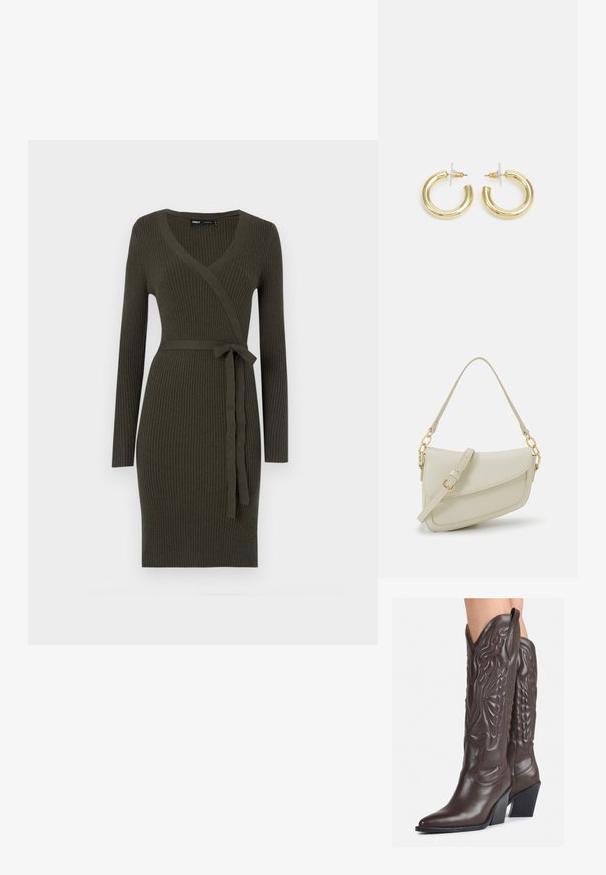 Tumši zaļa ribota kleita ar V veida izgriezumu, garām piedurknēm un jostu jostasvietā. Izgatavota no teksturētas adīta auduma.; Brūni ādas kovboju zābaki ar norādītu purngalu un blokveida papēdi, ar detalizētu šūšanu un paceltiem akcentiem uz kājas daļas.; Maza krēmkrāsas rokas soma ar teksturētu apdari, garu regulējamu siksniņu, ķēdes akcentu un vāciņa aizdari. Zelta aparatūras detaļas.; Zelta auskari ar gludu, spīdīgu apdari. Apaļš dizains, kas ietver mazu tapu un caurspīdīgu pamatni drošai valkāšanai.