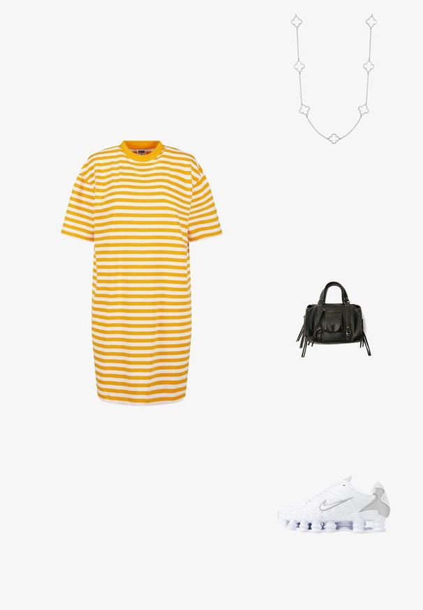 Pasušasta obleka s kratkimi rokavi z izmeničnimi rumenimi in belimi vodoravnimi črtami, ki ima okroglo ovratnico in sproščen kroj.; Beli športni čevlji z mrežasto zgornjico, srebrnimi detajli in edinstvenim dizajnom podplata s tuljavami. Imajo obloženo ovratnik in zapiranje na vezalke za boljše prileganje.; Črna usnjena torba s pletenimi ročaji, žepom na zadrgo in visečimi resicami. Teksturična površina z kovinskimi okrasnimi studenčki in dodatki iz kovine.; Srebrna verižica z izmeničnimi povezavami v obliki deteljic z odprtimi središči, gladko teksturo in nežno obliko.