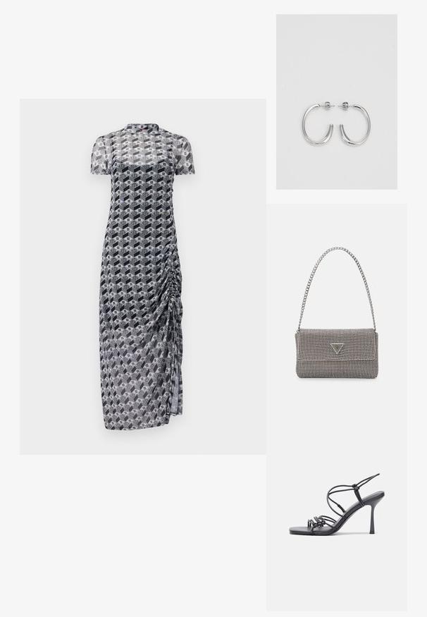 Permatomas, trumpomis rankovėmis suknelė su geometriniu juodai baltu raštu. Turinti raukšlėjimą iš vienos pusės ir tiesią siluetą.; Juodos aukštakulnės sandalai pasižymi plonyčiais dirželiais su mazgo dizainu, lygiu kvadratiniu pirštu ir elegantišku stiletto kulnu.; Šviesiai pilka metalinė rankinė su grandinėlės dirželiu, papuošta mažais apvaliais metaliniais smeigėmis ir trikampiu prekės ženklu.; Sidabrinės auskarai žiedai su lygiu, blizgiu paviršiumi. Suapvalinta forma, lengvas dizainas, su uždarymu ant smeigtuko.
