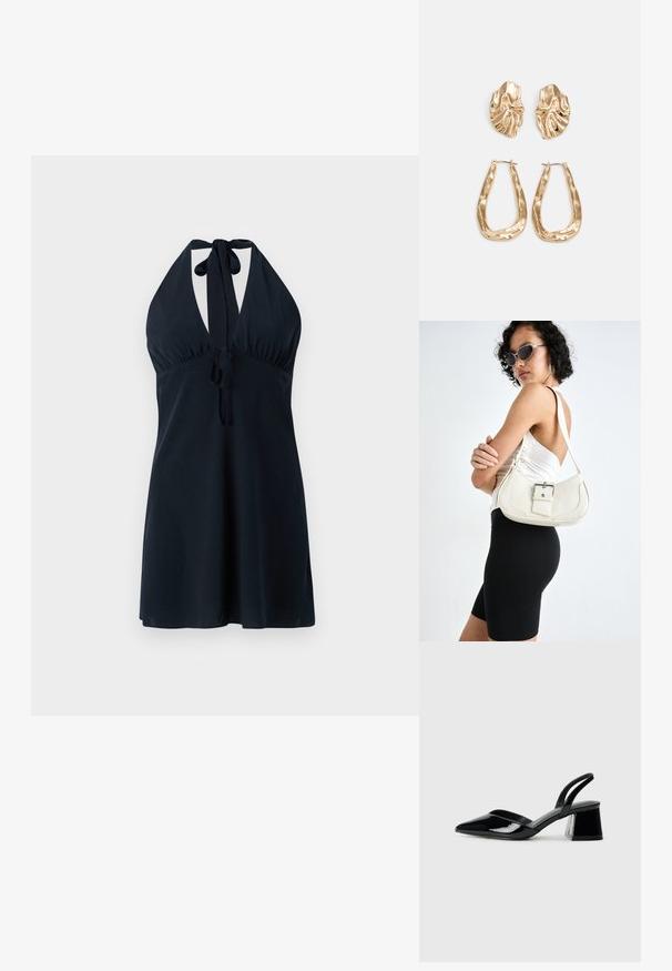 Tmavomodrá halter šaty s hlbokým výstrihom, zberaným pásom a viazaním na krku a páse. Hladká tkanina s plynulým siluetou.; Čierne lakované kožené sandálové podpätky s špicatou špičkou a geometrickým blokovým podpätkom. Disponujú elegantným, minimalistickým dizajnom a hladkým povrchom.; Biely kožený kabelka s zakriveným tvarom, nastaviteľným popruhom a malým detailom pracky. Model nosí priliehavý čierny outfit.; Náušnice v zlatej farbe s textúrovanými, vlnitými tvarmi. Obsahujú sochárske klipsové náušnice a otvorený tvar krúžku s kladivkovým povrchom.