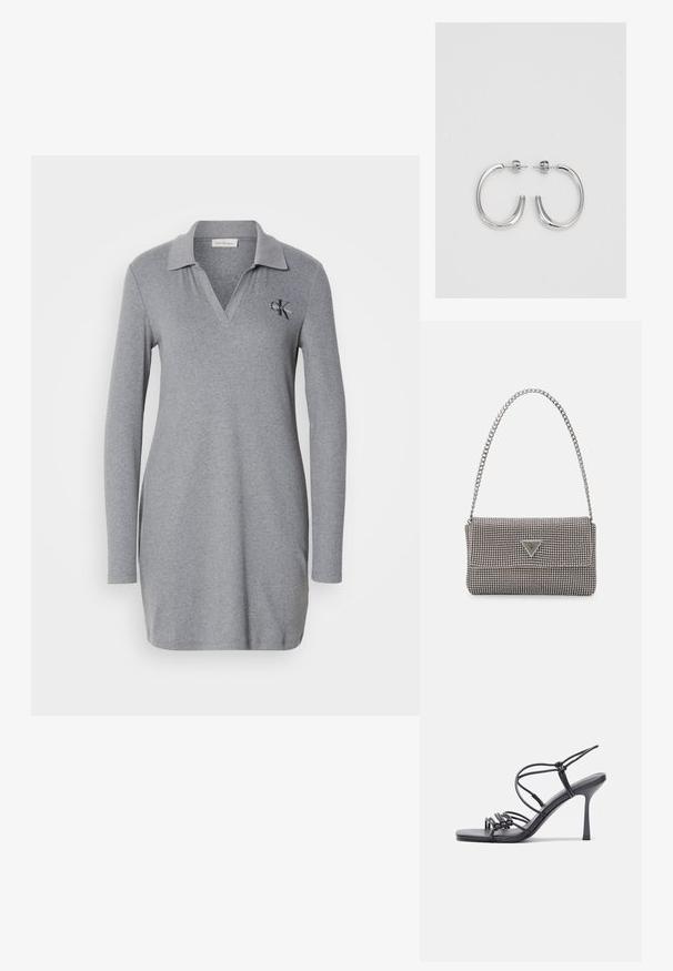 Pilkos spalvos ilgam rankovėm polo suknelė, pagaminta iš minkštos medžiagos, turinti V formos apykaklę ir mažą siuvinėtą logotipą kairėje krūtinės pusėje.; Juodos aukštakulnės sandalai pasižymi plonyčiais dirželiais su mazgo dizainu, lygiu kvadratiniu pirštu ir elegantišku stiletto kulnu.; Šviesiai pilka metalinė rankinė su grandinėlės dirželiu, papuošta mažais apvaliais metaliniais smeigėmis ir trikampiu prekės ženklu.; Sidabriniai lankelio formos auskarai su lygiu, blizgiu paviršiumi, išlenktos formos ir su užsegimu. Minimalistinio dizaino su moderniu apdaila.