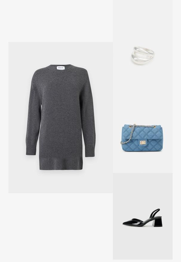 Maglione grigio lavorato a maglia realizzato in tessuto morbido, con scollatura rotonda, maniche lunghe e polsini e orlo a costine. Design semplice e classico.; Décolleté in vernice nera con punta affusolata e tacco in geometria cubica. Presentano un design elegante e minimalista, con una texture liscia.; ONLY ONLFLORENCE CROSSBODY BAG - Borsa a tracolla - blue denim/gold; Anello doppio in argento con superficie liscia e lucida. Presenta un design fluido e curvo con sezioni sovrapposte per un aspetto moderno.