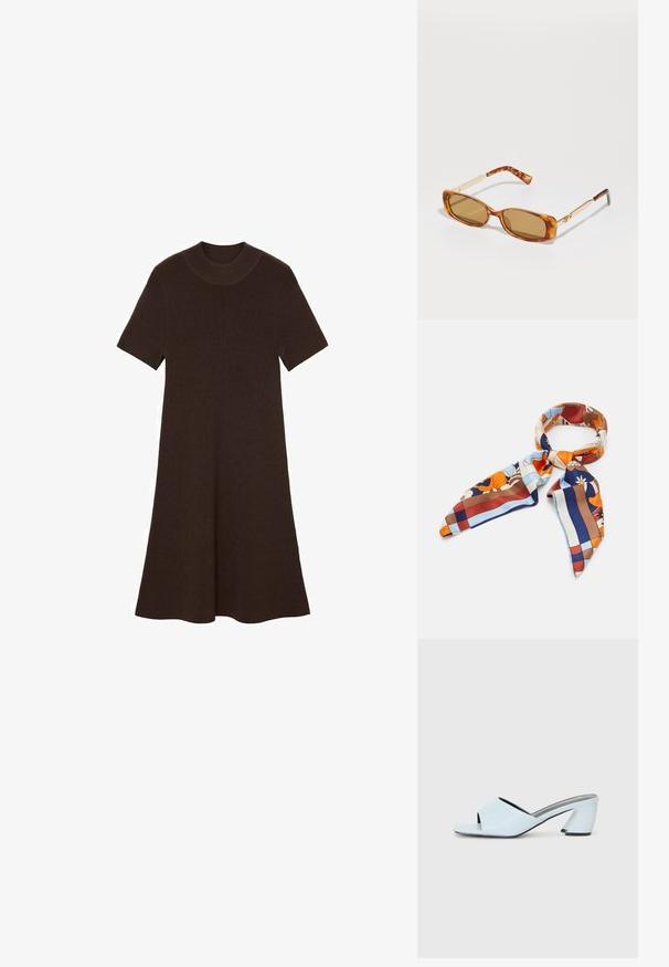 Ruskea neulottu mekko, jossa on lyhyet hihat, pyöreä pääntie ja levenevä siluetti. Teksturoitu kangas, jossa on raidoitus.; Vaaleansiniset avointoimiset koroketossut, joissa on geometrista muotoilua, leveä remmi jalan yli ja paksu, kulmikas korko.; Ruutukuvioiset ruskeat aurinkolasit, joissa on suorakulmaiset kehykset, kultaiset metalliset varret ja vaaleanruskeat linssit. Tyylikäs muotoilu, ei näkyviä logoja.; Silkki huivi, jossa on värikäs kukka- ja geometrinen kuvio oranssin, sinisen, ruskean ja kermaisen sävyissä. Kolmiomaiset päät ja sileä rakenne.