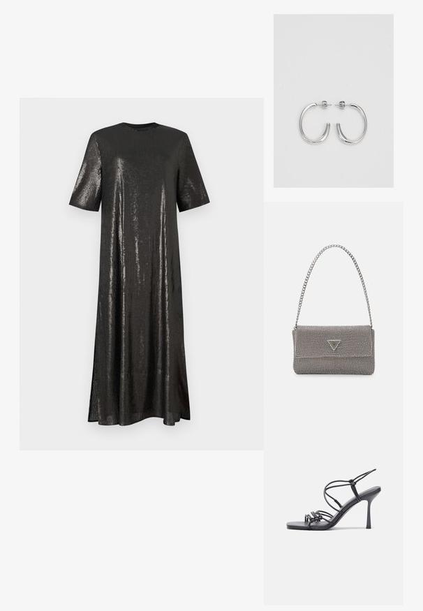 Čierne šaty s flitrami, krátke rukávy, okrúhly výstrih a voľný strih. Majú dlhú dĺžku a jemné bočné rozparky pre pohodlný pohyb.; Čierne sandále na vysokom podpätku majú tenké remienky s uzlovým dizajnom, hladký štvorcový špičku a elegantný stiletto podpätok.; Svetlošedá metalická kabelka s reťazovým popruhom, ozdobená malými kruhovými kovovými štítkami a trojuholníkovým logom značky.; Strieborné kruhové náušnice s hladkým a lesklým povrchom. Okrúhly tvar, ľahký dizajn, s uzáverom na kolík.
