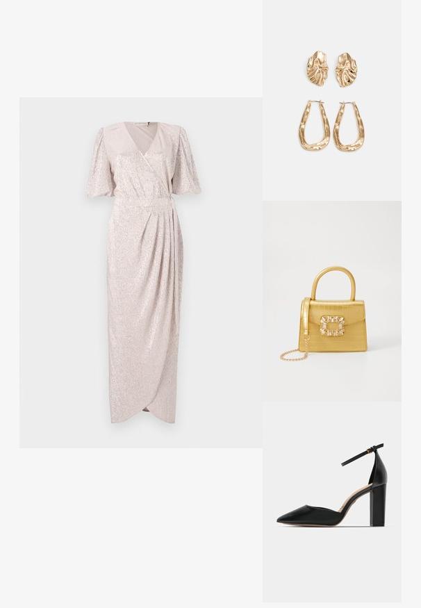 Svijetlo ružičasta, haljina do poda s kratkim, lepršavim rukavima; ima teksturirani, sjajni materijal sa skupljenim strukom i drapiranim suknjom.; Crne kožne cipele s visokom potpeticom, remenom oko gležnja, izduženim nosom i kvadratnom masivnom petom. Glatka tekstura s minimalističkim dizajnom.; Žuta torbica od umjetnog krokodila sa strukturiranim dizajnom, gornjom ručkom, odvojivim lančićem i dekorativnim kristalnim ukrasom na kopči.; Naušnice zlatne boje s teksturiranim, valovitim oblicima. Uključuju skulpturalne kopče i dizajn otvorene kružnice s kovanom završnom obradom.