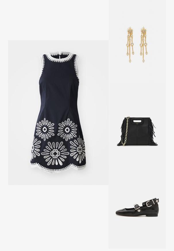 Mornarško modra brezrokavna obleka z belim cvetličnim čipkastim aplikatom, valovitim robom, okroglim izrezom in gumbom na hrbtni strani.; Črne lakaste balerinke s kvadratnim prstom, trakovi okrog gležnja z zlatimi dodatki in ravnim podplatom. Gladka tekstura z minimalističnim dizajnom.; Črna usnjena ročna torba z detajli fringa, zlatim verigo za rame in izrezanim ročajem. Na sprednji strani je nameščen logotip.; Zlato-tonirane uhane z več kaskadnimi verigami, ki vključujejo prozorne ovalne kamenčke in okrasne zgornje dele.
