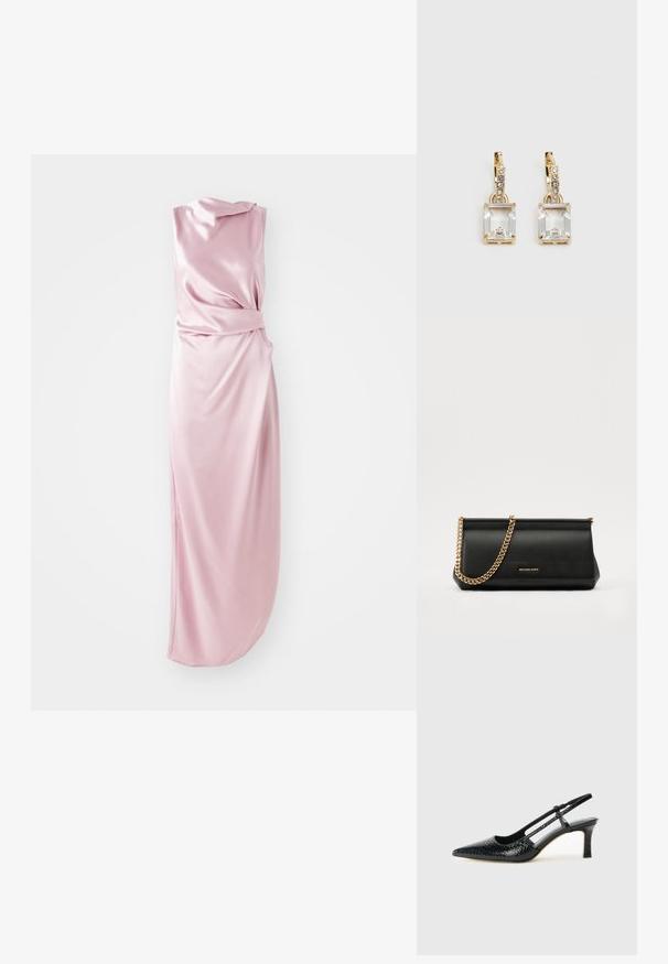 Šilkinis, rožinis suknelė su drapiruotu dizainu, turinti surištą detalę juosmens srityje ir šoninį plyšį, suteikiantį daugiau judesio. Lygus paviršius.; Juodai lakuoti slingback aukštakulniai su smailiu nosiu, su tekstūruotu gyvatės raštu, reguliuojama juosta ir trumpu, tekstūruotu blokiniu kulnu.; Juodas odinis delninukas su auksine grandine, turintis lygų paviršių, stačiakampį išmatavimą ir įspaustą prekės ženklą priekyje.; Auksinės spalvos auskarai, kuriuose yra stačiakampis, skaidrus kristalas, kabantis po eile mažų, apvalių skaidrių akcentų. Šiuolaikiškas, modernus dizainas.