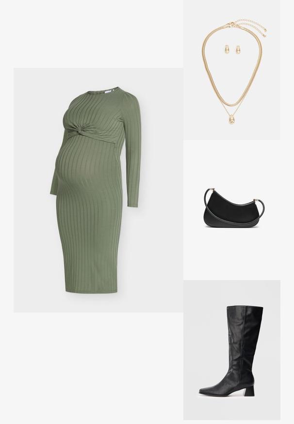 Oliivinvihreä, ribbineulottu äitiysmekko pitkillä hihoilla, jossa on etuosassa solmittu solmu ja vartalonmyötäinen siluetti.; Musta nahkainen keskipitkä saapas, jossa on terävä kärki ja pömpöti korko vaalealla taustalla.; Mustassa nahkaolkalaukussa on kaareva muotoilu, jossa on teksturoitu olkahihna ja kultasävyinen metalliosuus yläosassa. Pintamateriaali on sileä.; Kulta korusetti, joka sisältää kerroksellisen kaulaketjun, jossa on pisaran muotoinen riipus, ja siihen sopivat nappikorviksia, kaikki kiillotetussa viimeistelyssä.