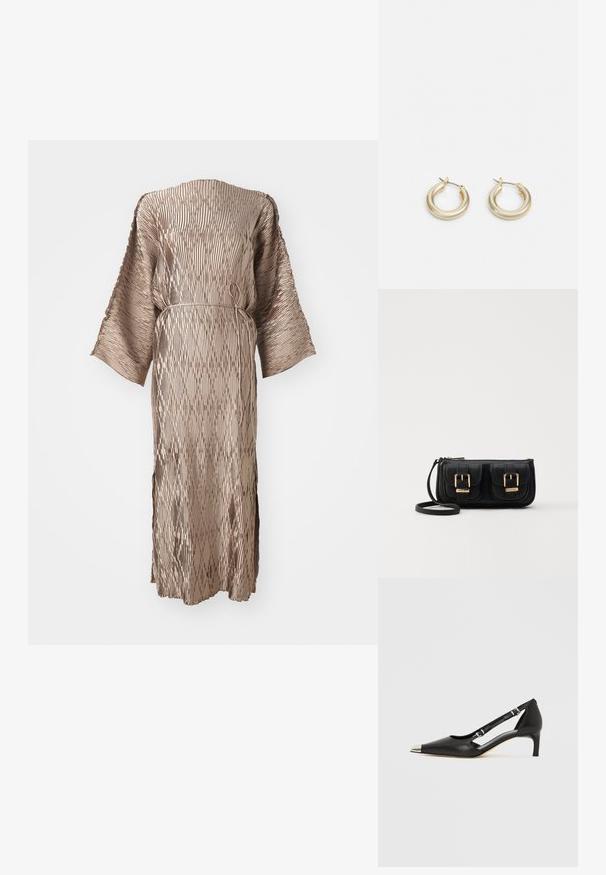 Beige långärmad, strukturerad midiklänning med vida ärmar och ett tunt bälte knutet i midjan mot en vit bakgrund.; Svart läder kitten heel med spetsig silver-tåhätta och dubbla remmar med spänne på vit bakgrund.; Svart läderaxelväska med två framfickor, guldspännen, dragkedjestängning och en smal rem. Texturerad yta och kompakt rektangulär form.; Lauren Ralph Lauren BASIC SMALL HOOP - Örhänge - gold-coloured
