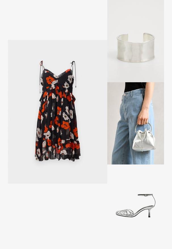 Blumenkleid mit schwarzem Hintergrund und roten und weißen Mohnblumenmustern, Rüsche am Saum und verstellbaren Trägern. Leichtes, transparentes Material.; Silberne Sandale mit Riemchen und niedrigem Absatz, ausgestattet mit mehreren überkreuzten Riemen, einem Knöchelriemen mit Schnalle und einer glatten, glänzenden Oberfläche.; Metallisch silberne Bucket Bag mit strukturiertem Finish, verziert mit einem silbernen runden Griff und Kordelzugverschluss, gehalten vor hellblauen Jeans.; Zign Armband - silver-coloured