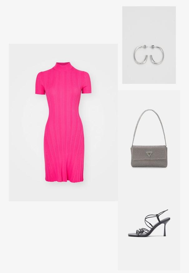 Pielāgota īsām piedurknēm kleita spilgti rozā ribota auduma ar augstu kakla izgriezumu un plandošu svārku, kurai visā garumā ir vertikāla tekstūra.; Melnas augstpapēžu sandales ar plāniem siksniņām un mezgla dizainu, gluda kvadrātveida purngalu un elegantu stiletto papēdi.; Gaiši pelēka metāla rokassoma ar ķēdes siksnu, rotāta ar mazām apaļām metāla kniedēm un trīsstūra zīmola logo.; Sudraba riņķveida auskari ar gludu, spīdīgu apdari. Apaļas formas, viegla dizaina, ar aizdari uz stieples.