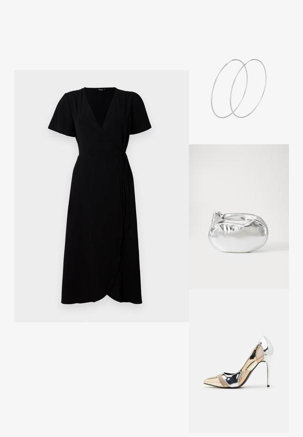 Schwarzes Wickelkleid mit kurzen Ärmeln, V-Ausschnitt, Taillengurt und bodenlangem Rock. Glatter Stoff mit subtiler Textur.; Spitz zulaufender High-Heel-Schuh in einer Farbgestaltung aus Silber, Gold und Nude. Glänzende Oberfläche mit Ausschnittdesign und stiletto Absatz.; Silberne metallic Pouch-Tasche mit einer sanften, abgerundeten Form und einem geknoteten Verschluss oben. Hergestellt aus glattem Kunstleder.; Silberne Creolen mit minimalistischem Design. Rundform, glatte Oberfläche und dünnes Profil. Leichtgewichtig mit hochglänzender Oberfläche.