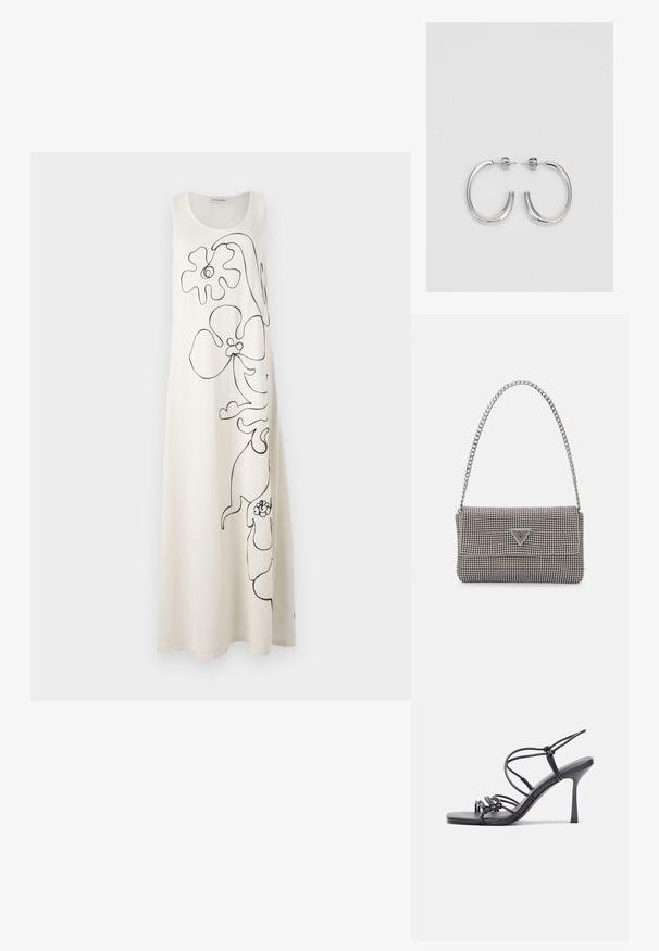 Marimekko HELMI BALUNS - Robe pull - white/dark grey; Des sandales noires à talons hauts avec des fines lanières au design noué, un bout carré lisse et un talon aiguille élégant.; Sac à main en métal gris clair avec une bandoulière en chaîne, orné de petits clous métalliques ronds et d'un logo de marque triangulaire.; Boucles d'oreilles créoles en argent avec une surface lisse et brillante, présentant une forme incurvée et une fermeture à tige. Design minimaliste avec une finition moderne.