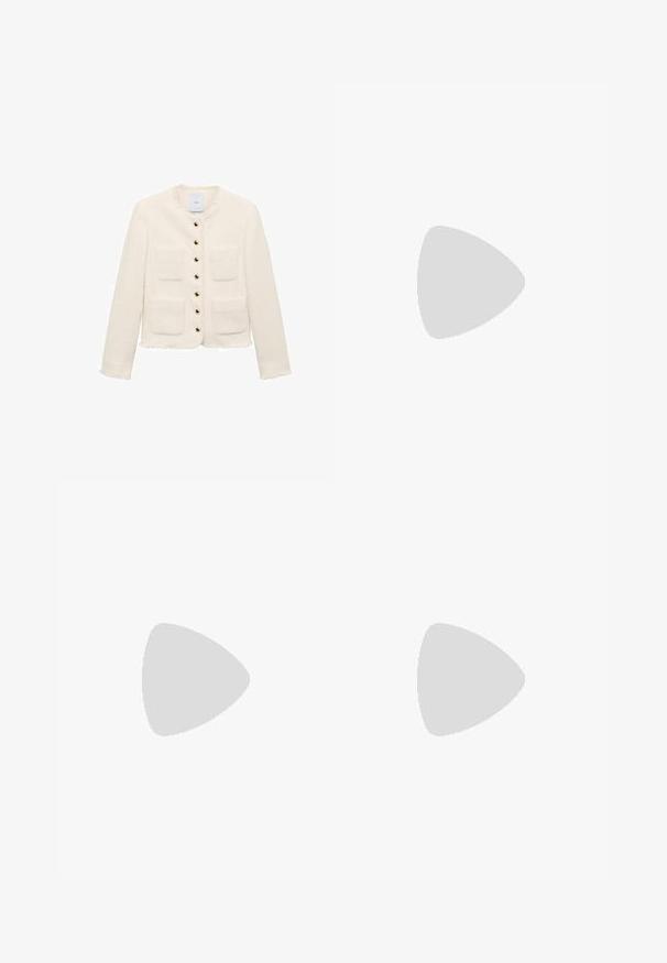 Veste blanche texturée avec un col rond, quatre poches avant et des fermetures à boutons dorés. Bords effilochés aux poignets et à l'ourlet.; Débardeur blanc à côtes avec un col rond et des bretelles larges, présentant une silhouette ajustée et une texture douce.; Mini-jupe en polaire blanche avec une coupe droite, texture douce et surface lisse. Ne présente aucun élément de fermeture visible ni motifs.; Bottes à chevilles en suede marron avec un bout pointu, une fermeture éclair sur le côté et un talon épais. Présente une texture lisse et des détails de couture minimalistes.; Lunettes de soleil en écaille marron avec des verres ovales et une teinte gris foncé. Présente un accent en ton doré sur les branches. Texture en plastique lisse.