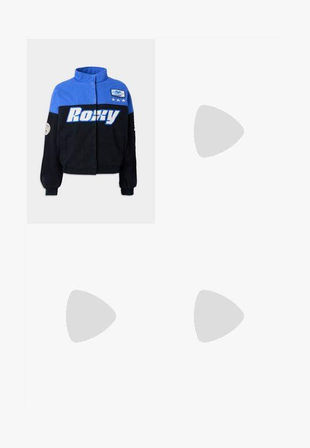 Mėlyna ir juoda striukė su aukštu apykakle, su didelėmis raidėmis „Roxy“ logotipas, elastingi rankogaliai ir dekoratyvinė aplikacija ant krūtinės.; Juodas marškinėlis, pagamintas iš švelnios medžiagos, turintis apvalų kaklą, trumpas raglan tipo rankoves ir lenktą apačią. Mažas logotipas ant krūtinės.; Šviesiai žali flared kelnės su baltais gėlių raštais. Turi elastinę juosmenį ir tekstūruotą paviršių.; Juodi sportbačiai su tekstūruota odos ir zomšos viršutine dalimi, kontrastuojančiu kreminiu logotipu, juodais raišteliais ir guminiu pado apmušalu. Žemas dizainas.