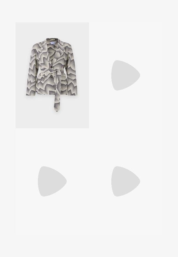 Blazer con un motivo astratto a zigzag nero e crema. Caratterizzato da un colletto, chiusura con bottoni e una cintura legata in vita.; Camicia bianca a maniche lunghe con colletto in cotone. Caratterizzata da una chiusura con bottoni e una tasca sul petto singola. Tessuto liscio, vestibilità comoda.; Pantaloni neri a gamba larga realizzati in un tessuto liscio, con vita alta, pieghe frontali, chiusura con bottone e silhouette dritta.; Pantofole da balletto nere in pelle con punta arrotondata, texture liscia, dettagli di cucitura minimi e design con suola flessibile.; Tiger of Sweden LIMBIATE UNISEX - Borsa a tracolla - pure decadence