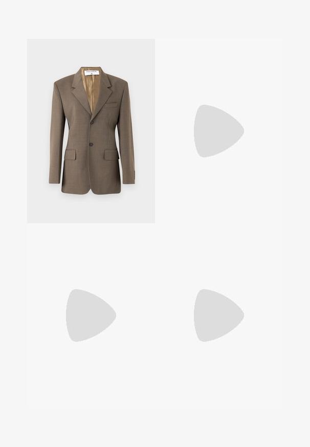 Filippa K TAILORED HOURGLASS  - Bleiser - driftwood; Valge lühikeste varrukatega T-särk ribatud kangast. Ümara kaelusega, tavalisest sobivusest ja peente õmbluse detailidega. Ilma mustrite või graafikateta.; Kootud valge midi seelik, millel on tekstuurine muster vertikaalsete joonte ja lõike-detailidega hemmi lähedal. Elastne vöökoht. Pehme materjal.; Musthave mustika tantsutossud mustast nahast, ümmarguse varbaga, siledast tekstuurist, minimaalse õmblusdetailiga ja paindliku tallakujundusega.; Pruunist nahast käekott, millel on klapiga sulgur, kuldne riistvara, õlarihm ja sile tekstuur. Kompaktne ristkülikukujuline vorm.