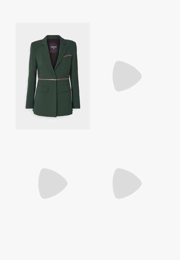 Patrizia Pepe Blazer - tuscany green; Anna Field BASIC CREW NECK  - Felpa - mottled beige; Alpha Industries ESSENTIALS JOGGER - Pantaloni sportivi - vintage sand; Even&Odd Sandali - black; Occhiali da sole neri con lenti sfumate, caratterizzati da dettagli dorati con il logo sui lati e una montatura in plastica lucida.; Swarovski HYPERBOLA BRACELET - Bracciale - white