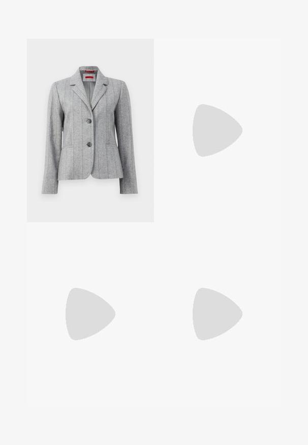 Blazer grigio su misura con colletto a rever, due bottoni frontali, cuciture verticali e tasche frontali, esposto su sfondo bianco.; Maglioncino senza maniche grigio chiaro con scollatura e orlo a costine. Presenta tre applicazioni floreali testurizzate sulla parte anteriore. Etichetta del marchio: MAX&Co.; Gonna grigia a pieghe realizzata in tessuto a motivo spigato; presenta una vita strutturata e un taglio dritto nella parte inferiore.; Paul Smith TOPANGA - Ballerine - black