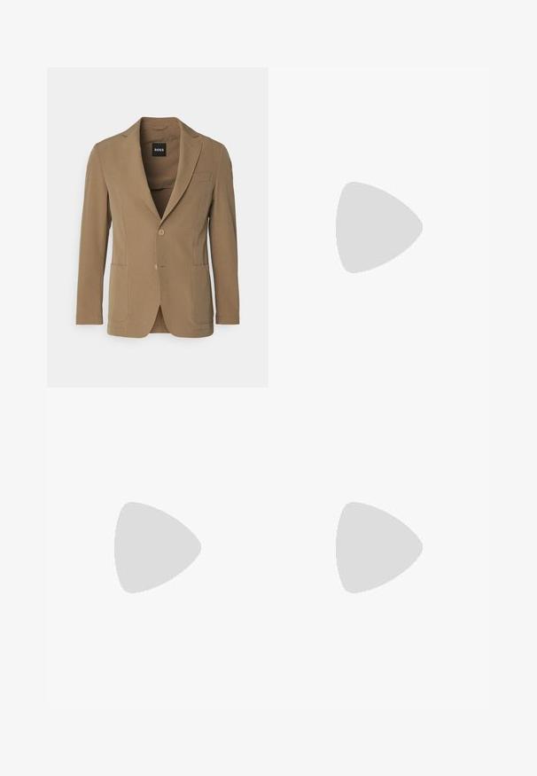 BOSS HANRY - Suknjič - open brown; Črna turtleneck pulover iz mehkega materiala, z dolgimi rokavi in tesnim prileganjem. R ibana obroba na robu in rokavih. Preprosta zasnova.; Črne bombažne hlače s slim fit krojem, z dvema stranskima žepoma in sprednjim gumbom za zapiranje. Teksturirano blago z nežnimi detajli.; Črne usnjene čipkaste čevlje z zaobljenim nosom, gladko teksturo, minimalnim šitjem in nizkim gumijastim peto. Logo na peti.; Sončne naočale Ray-Ban z zelenimi lečami, črnimi plastičnimi okvirji in zlatimi poudarki na robovih. Kvadratna oblika z mat površino.