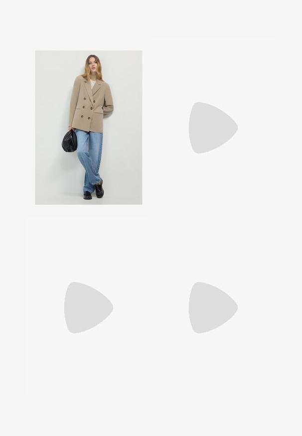 Calliope Blazer - beige melange; Stradivarius REGULAR FIT - Basic T-shirt - dark brown; Stradivarius FLOWING -LEG SMART - Trousers - dark brown; Bershka High heeled sandals - brown
