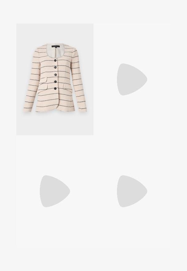 Beige vævet jakke med tynde sorte striber, rund halsudskæring, knaplukning og to forlommer. Struktureret stof med let skær.; Langærmet hvid T-shirt lavet af ribbet bomuld, med rund halsudskæring og lige kant. Simpelt design uden mønstre eller accenter.; Khaki midi indpakningsskørt med bindebånd, lavet af letvægtsbomuld, med en udvidet silhuet og synlige syninger.; Sort læderballetsko med rund tå, glat tekstur, minimal syning og et fleksibelt såldesign.