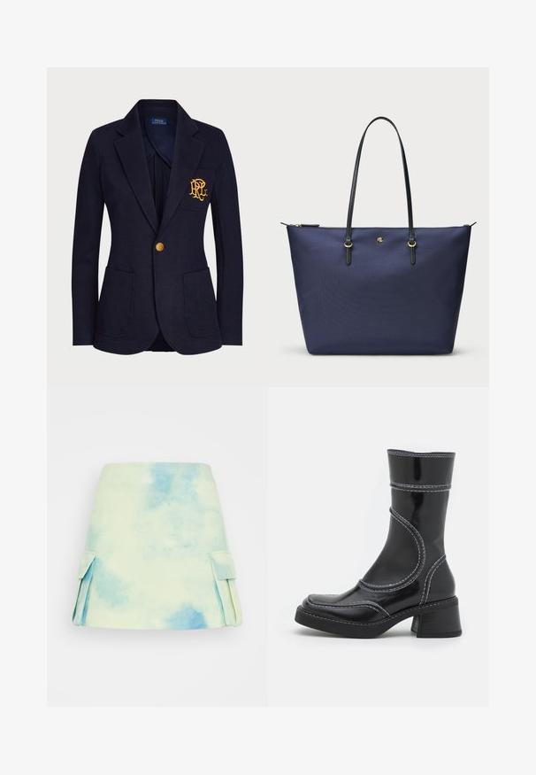 Marineblazer aus strukturiertem Stoff mit einem goldenen Knopf und einem gestickten Logo auf der Brusttasche. Verfügt über zwei Fronttaschen.; Schwarzes Langarmoberteil aus einem transparenten, dehnbaren Stoff. Mit Raffung an den Seiten und einem Rundhalsausschnitt.; Kurzes A-Linien-Rock in pastelfarbenem Aquarelldesign mit Blau- und Grüntönen. Verfügt über Seitentaschen und eine glatte Stofftextur.; Schwarze Lackleder-Ankle Boots mit weißen Nähten, abgerundeter Zehe und Blockabsatz. Besitzt geschwungene Designlinien und eine glatte Textur.; Dunkelblaues Tragetasche aus strukturiertem Stoff, mit schwarzen Ledergriffen und goldenen Hardware-Details. Reißverschlussverschluss an der Oberseite.
