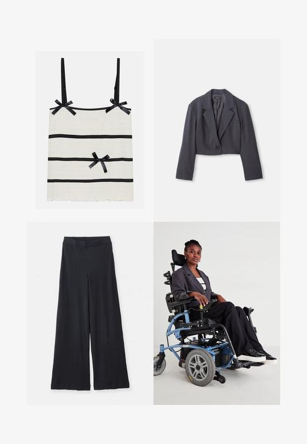 Rövidített sötétszürke blézer, strukturált gallérral, egynyomású gombzárral és hosszú ujjakkal. Könnyű textúra és elülső zsebbekkel.; Világoskrém színű spagetti ujjú top, vékony fekete pántokkal, fekete vízszintes csíkokkal és kis masni díszítéssel. Textúrált anyag, fodros szegéllyel.; Fekete bordás, bővülő szárú nadrág, elasztikus derékpánttal, síkban elhelyezve, fehér háttérrel.; Elektromos kerekesszék kék kerettel, fekete üléssel és szürke kerekekkel. A használó szürke blézert és fekete csíkos nadrágot visel, magabiztosan ülve.
