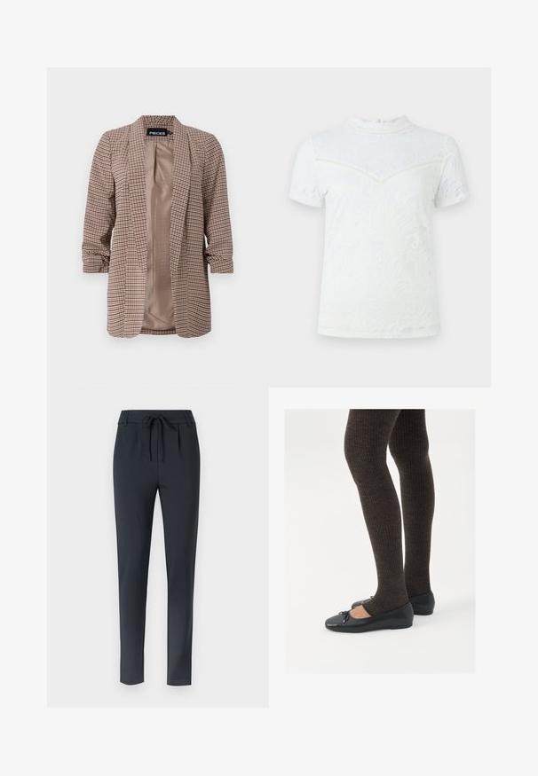 Rutete blazer i brune toner med en lys innerfôr, lange ermer med oppbrett ved mansjettene, og en skreddersydd fasong.; Hvit kortermet topp med blomstret blondeoverlegg, høy krage og baklukk med knapper og teksturerte sømmer.; Mørkeblå slim-fit bukser med snor i livet, laget av et mykt og elastisk stoff, med flat front og avsmalnende ben.; Sorte flate sko med en liten sløyfedetalj på tåen, kombinert med mørkebrune ribbede strømpebukser. Skoene har en glatt overflate og lav profil.