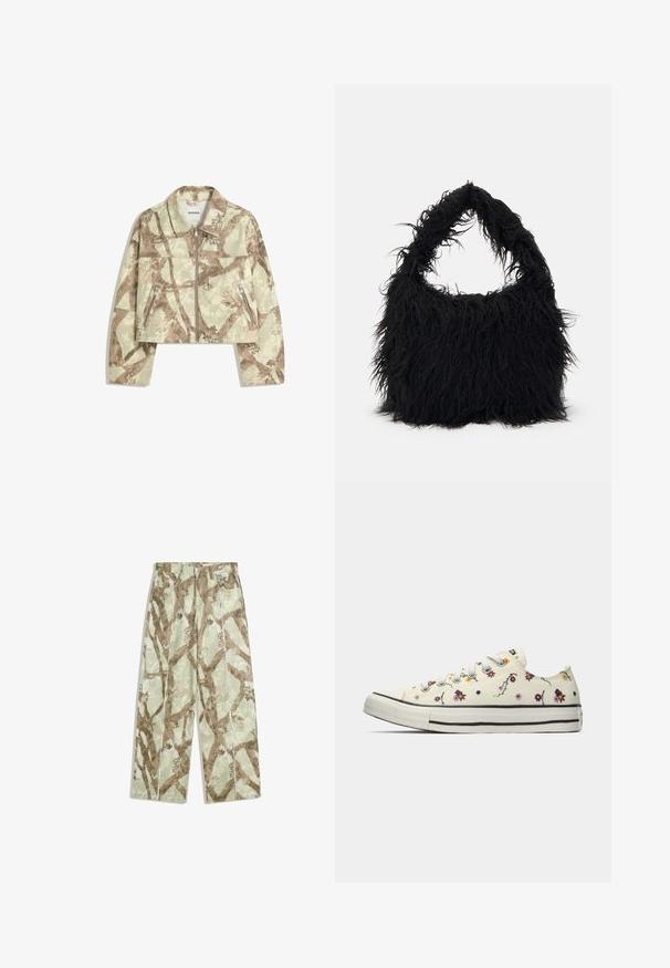 Gekürzte Jacke mit einem beigen und braunen abstrakten Camouflage-Muster, ausgestattet mit einem Reißverschluss vorne und zwei seitlichen Reißverschlusstaschen. Grobe Textur.; Weißes Langarmshirt aus weichem, glattem Stoff. Hat einen Rundhalsausschnitt und eine taillierte Passform mit minimalen Nähdetails.; Hellgrüne schmal geschnittene Hose mit einem braunen Camouflage-Muster aus Ästen und Blättern, mit vorderen Taschen und Gürtelschlaufen.; Weiße Low-Top-Sneaker mit bunten kleinen Blumenmustern und weißen Schnürsenkeln, von der Innenseite auf einem schlichten Hintergrund betrachtet.; Even&Odd Shopping Bag - black
