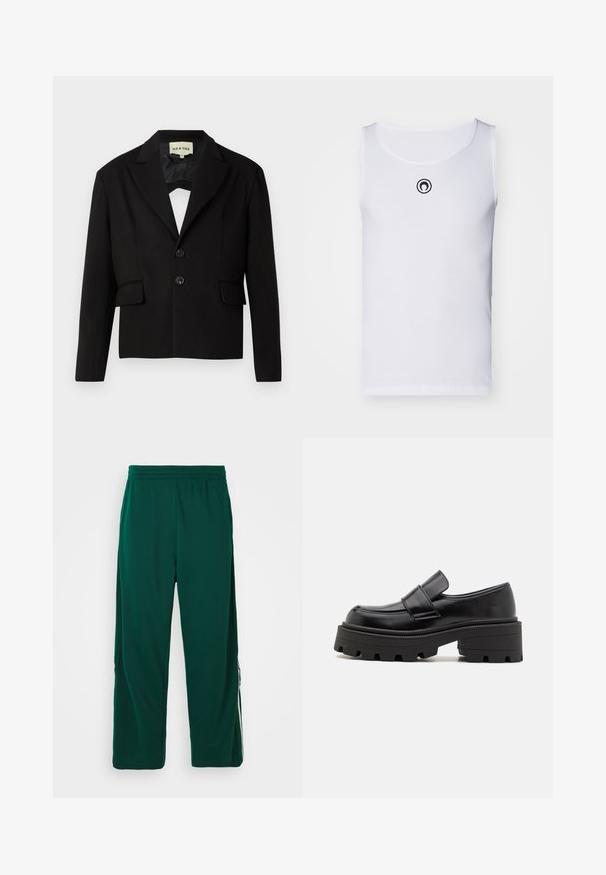 Sort cropped blazer med slag, to forlommer og to sorte knapper. Glat stof med en struktureret silhuet.; Hvid ærmeløs tanktop lavet af ribbet stof, med rund halsudskæring og et lille sort logo på brystet.; Grønne, letvægts, elastiske buks med en afslappet pasform. Har sidelommer og hvid stribe-detaljer langs siderne.; Sorte læder loafers med en klodset gummisål, udstyret med en forhøjet platform og en rem henover vristen. Glat tekstur og afrundet form.