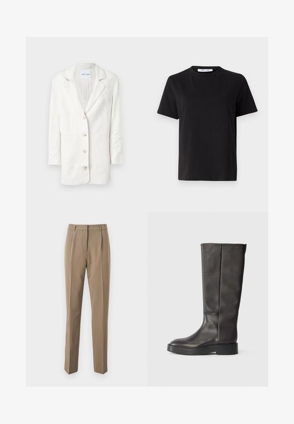 Blazer branco feito de um tecido leve, com um design de um só botão, lapelas notched e três botões frontais com casas de botão correspondentes.; T-shirt preto de manga curta feito de algodão suave, com decote redondo, ajuste descontraído e uma textura suave. Sem padrões ou gráficos visíveis.; Calças castanhas sob medida feitas de tecido suave, apresentando um design de perna reta, pregas frontais e uma cintura com passantes para cinto.; Bota de couro preta até o joelho com sola grossa e logo discreto da Calvin Klein próximo à borda superior, vista de lado.