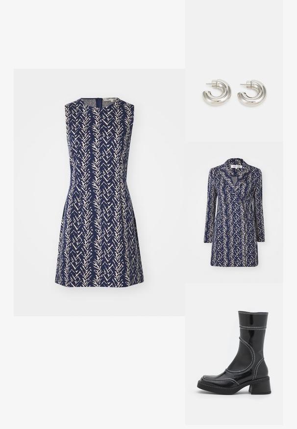 Cappotto doppiopetto blu navy con un motivo astratto beige, revers a scialle, maniche lunghe e due tasche frontali. Tessuto morbido.; Abito senza maniche in tessuto blu navy con un motivo a zigzag crema, dotato di scollo rotondo e chiusura con zip sul retro. Silhouette a forma di A.; Stivale alla caviglia in pelle verniciata nera con cuciture bianche, punta arrotondata e tacco a blocco. Presenta linee di design curve e una texture liscia.; Orecchini a cerchio in tono argento con un design curvo e liscio, dotati di una superficie testurizzata e di un perno a vite per la chiusura.