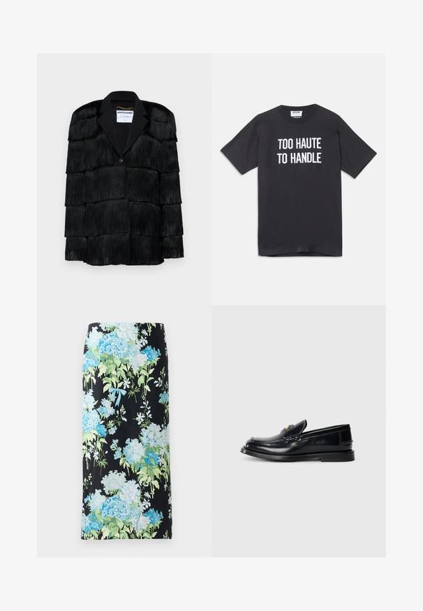 Černá bunda s vícetrými třásněmi, klopovým límcem a jedním knoflíkem. Měkká textura, strukturovaný design.; Černé bavlněné tričko s krátkým rukávem a kulatým výstřihem, na přední straně s bílým nápisem "TOO HAUTE TO HANDLE".; Květinová tužková sukně z černé látky, s velkými modrými a zelenými hortenziemi a malými bílými květinami, doplněná světle modrou mašlí.; Černé kožené mokasíny s prošívaným designem, malou přední chlopeň a plochou gumovou podrážkou. Hladký povrch s akcentem zlaté barvy.