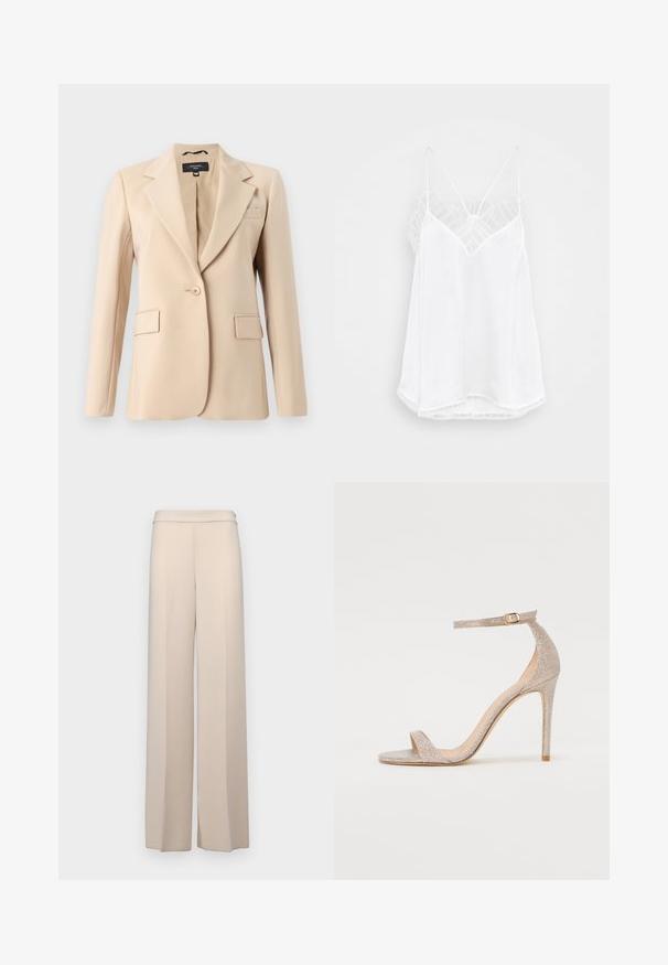 Beiger Blazer mit Reverskragen, einreihigem Knopfverschluss und zwei vorderen Taschen. Aus glattem Stoff gefertigt und mit taillierter Passform.; Weiße Spaghetti-Top mit V-Ausschnitt, dünnen Trägern, strukturierten Spitzenakzenten an den Schulter und einem geschwungenen Saum. Glatte Stoffoberfläche.; Beige weit geschnittene Hose aus glattem Stoff, mit hoher Taille und dezenten Vorderfalten. Keine Taschen oder sichtbare Hardware-Details.; Riemchen-High-Heelsandale in metallic Roségold mit einer strukturierten Oberseite, offenen Zehen und einem Knöchelriemen mit einer goldenen Schnallen-Detail.