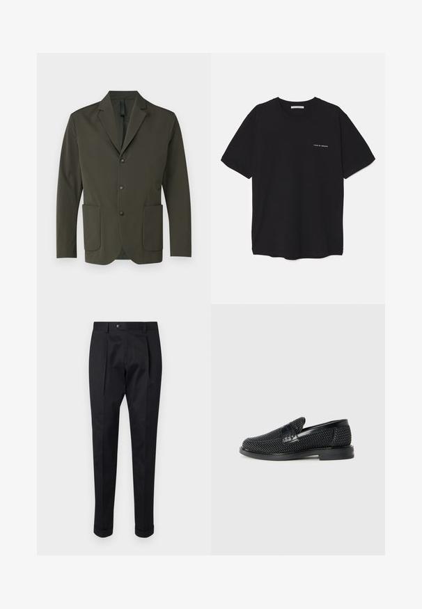 Olivgrüner Blazer aus glattem Stoff, mit Reverskragen, zwei vorderen Taschen und drei schwarzen Knöpfen auf der Vorderseite.; Schwarzes Baumwoll-T-Shirt mit Rundhalsausschnitt, kurzen Ärmeln und weißem Logodruck auf der linken Brust. Einfaches, einfarbiges Design.; Schwarze Hosen aus einem glatten Stoff, mit einem Faltenwurf vorne, einem Knopfverschluss und umgeschlagenen Säumen am Knöchel.; Schwarzer geflochtener Slipper mit einem glatten Lederakzent im Obermaterial, einem runden Zehendesign und einer flachen Gummisohle.