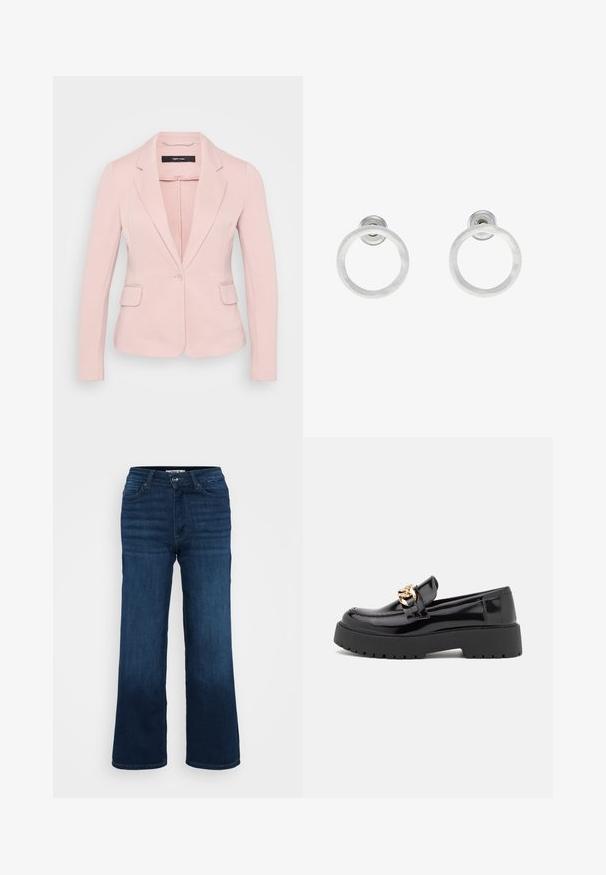 Gaiši rozā žakete ar iegrieztām atlokām, vienu pogu aizdari un divām priekšējām kabatām. Gluda auduma un pielāgota forma.; Even&Odd Petite 2 PACK - Tops - light grey/black; ONLY Petite ONLMADISON BLUSH WIDE - Džinsi ar platām starām - dark blue denim; Melni lakoti mokasīni ar masīvu melnu zoli un zelta aksesuāriem. Gluda tekstūra un noapaļota purngala dizains.; Sudraba metāla gredzenveida auskari ar matētu faktūru, ar apaļu dizainu un caurspīdīgu aizdari, lai nodrošinātu drošu valkāšanu.