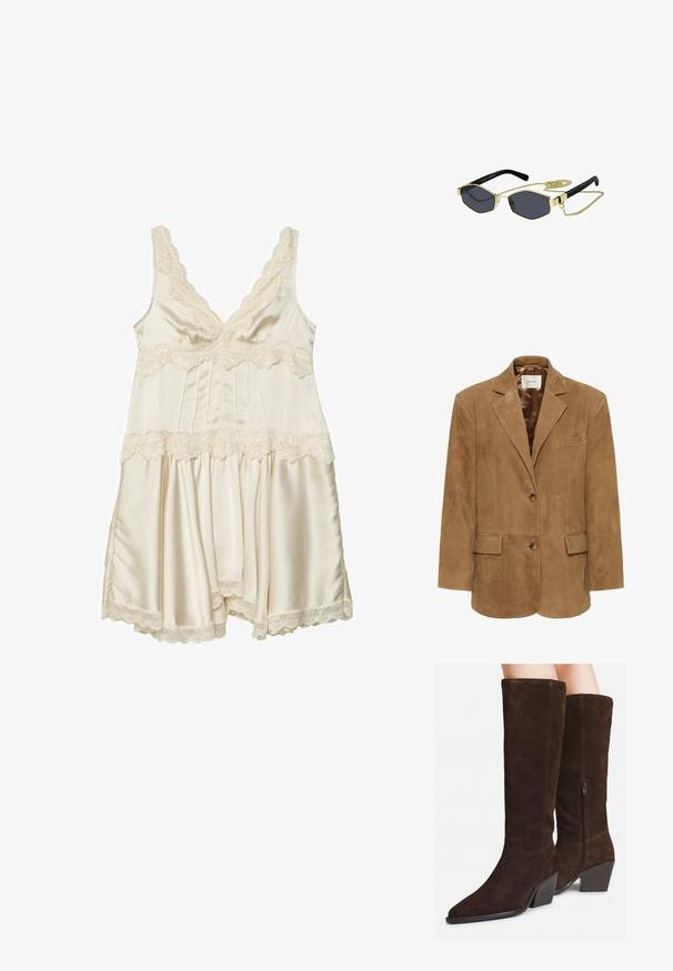 Hnědý semišový blejzr s klopovým límcem, zapínáním na jeden knoflík, dvěma předními kapsami a elegantním střihem. Hladká podšívka.; Krémová saténová noční košile s krajkovým lemem, s výstřihem do V, nastavitelnými ramínky, plisovaným živůtkem a rozšířenou sukní se scalloped okrajem.; Tmavě hnědé semišové vysoké boty na kolena s špičatou špičkou, blokovými podpatky a postranními zipy, které jsou nošeny na holých nohou na bílém pozadí.; Osmiboké sluneční brýle s tmavými čočkami, zlatými kovovými detaily a černými plastovými stranami; obsahují odnímatelný zlatý řetízek.
