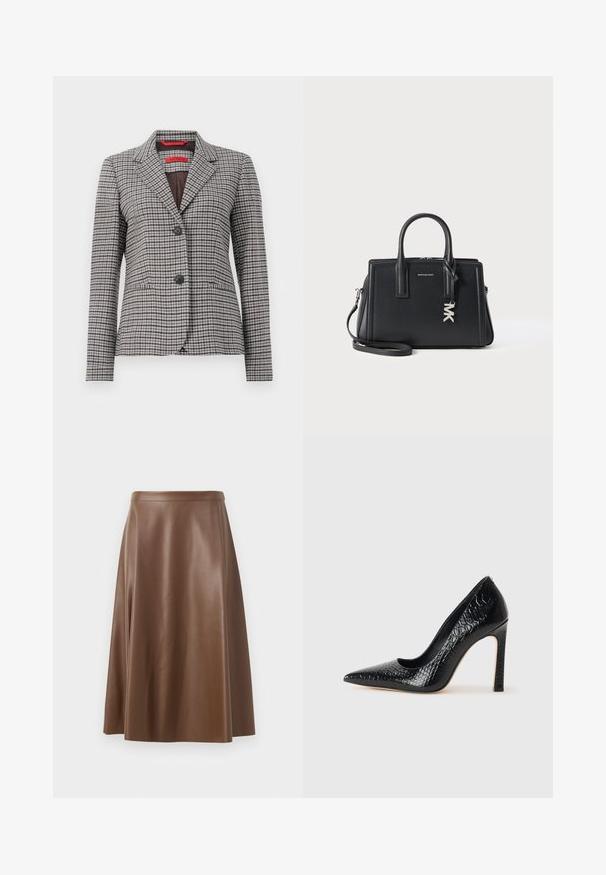 Hnědý a šedý kostkovaný blazer vyrobený z texturované tkaniny, s klopovým límcem, zapínáním na dva knoflíky a dvěma předními kapsami.; Černý top bez rukávů s tenkými ramínky, vyrobený z žebrované tkaniny, se rovný střih a štítek na výstřihu s nápisem "IVY OAK."; Hnědá kožená áčková sukně s hladkým povrchem a střední délkou. Má přiléhavý pas a mírné zvonění od boků.; Černý lodičkový bot s špičatou špičkou, pokrytý texturou krokodýlí kůže, s elegantním designem, vysokým stiletto podpatkem a hladkým černým interiérem.; Černá kožená kabelka se strukturovaným designem, dvojitými ušima, odnímatelným ramenním popruhem a stříbrným přívěskem MK. Texturovaný povrch.