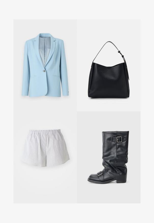 Šviesiai mėlynas pritaikytas švarkas su vienu mygtuku, notch tipo atvartais, dviem priekinėmis kišenėmis ir sklandžiu vidiniu pamušalu.; Du labai juodi medvilniniai marškiniai su apvalia iškirpte, trumpomis rankovėmis ir lygiu paviršiumi. Kiekvieni marškiniai yra identiški, ant kaklo yra prekės ženklo etiketė.; Šviesiai mėlyni ir balti dryžuoti šortai iš medvilnės, su elastinga juosmens juosta ir laisvu kirpimu, šonuose su atidarymu patogiam judėjimui.; Juodas odinis botas su sulankstytu šonu, kuriame yra du sidabro sagtelės. Apvalus pirštas ir žemas, plokščias padas. Lygus tekstūra, minimalus detalizavimas.; Juodas odinis hobo krepšys su vienu peties dirželiu, lygia tekstūra, siaurėjančiu viršumi ir minimalizmo dizainu be matomų detalių.; Pilgrim UNFOLD - Grandinėlė - silver-coloured