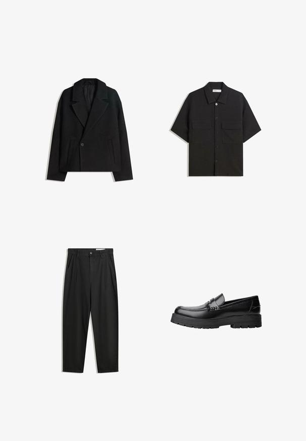 Czarny płaszcz ze wełny w blendzie, dwurzędowy, z wyraźnymi klapami, dwiema bocznymi kieszeniami i pojedynczym zapięciem na guzik. Miękka, teksturowana tkanina.; Czarna koszula z krótkim rękawem, wykonana z materiału o gładkiej fakturze, z dwoma przednimi kieszeniami, klasycznym kołnierzykiem i zapięciem na guziki.; Czarne bawełniane spodnie o luźnym kroju, z klasycznym pasem, przednimi plisy oraz bocznymi kieszeniami. Gładka struktura, bez wzorów.; Czarne skórzane mokasyny z grubą, bieżnikowaną podeszwą i dekoracyjnym paskiem na górze, pokazane w lewym profilu na białym tle.