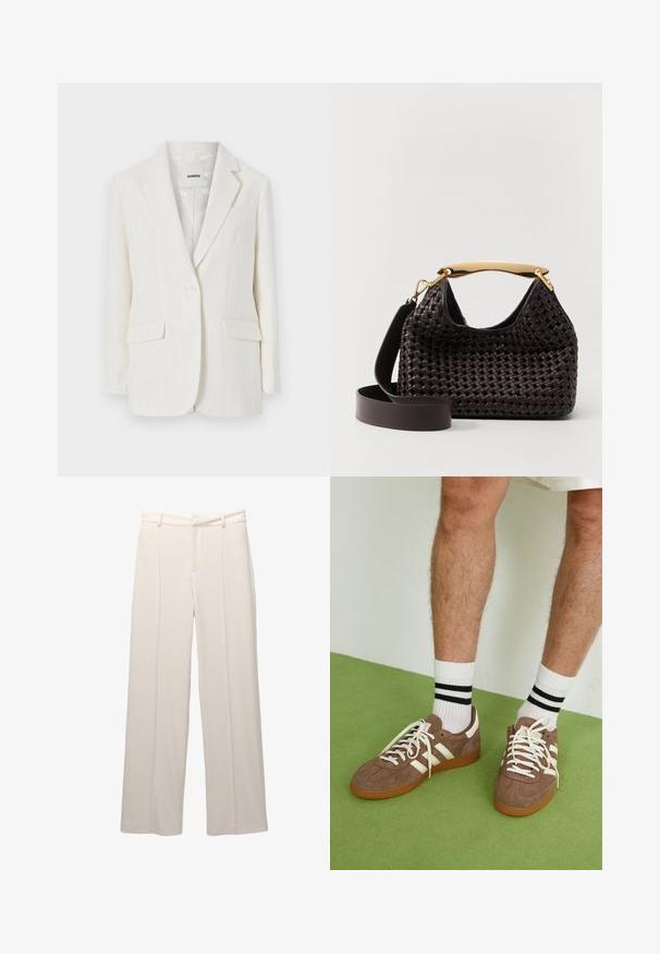 Blazer bianco a righe sottili con collo a punta, chiusura con un solo bottone e due tasche frontali. Tessuto liscio con una leggera lucentezza.; Kaotiko CREW PUPPIES UNISEX - Polo - beige; Pantaloni a gamba larga in tessuto beige chiaro con una texture liscia. Presentano una vita aderente, pieghe frontali e nessuna tasca visibile.; Sneaker in suede marrone con dettagli e lacci bianchi. Suola in gomma color gomma. Indossati con calzini bianchi con righe nere. Pavimento verde texturizzato.; Elleme BOOMERANG WOVEN - Borsa a mano - brown