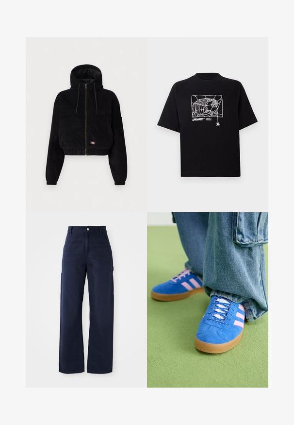 Černá zkrácená bunda vyrobená z kordové tkaniny, která má kapuci, přední zip a elastické manžety. Obsahuje výšivku loga.; Černé tričko vyrobené z bavlny s krátkými rukávy. Na přední straně má bílé grafické zobrazení pavučiny a logo. Jednoduchý kulatý výstřih.; Námořnické modré široké cargo kalhoty vyrobené z pevné bavlny, s bočními kapsami a zapínáním na knoflík v pase.; Modré semišové boty s růžovými pruhy a bílými tkaničkami, vybavené gumovou podrážkou, spárované s volnými džínovými kalhotami na zeleném povrchu.