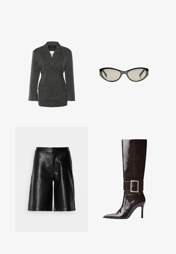Czarnoszary żakiet w prążki o kroju kopertowym, z długimi rękawami i dwoma przednimi kieszeniami; posiada pasek w talii oraz usztywniony kołnierz.; Krótki rękaw, jasnobeżowa bluzka z okrągłym dekoltem, wykonana z miękkiego materiału. Charakteryzuje się luźnym krojem i gładką fakturą, idealna do noszenia w warstwach.; Czarne skórzane szorty o gładkiej fakturze, z kieszeniami z przodu, zamkiem błyskawicznym i dopasowanym krojem.; Ciemnobrązowe, skórzane botki do kolan z ostry szpic, szpilką oraz szerokim paskiem z dużą prostokątną srebrną klamrą.; Czarne okulary przeciwsłoneczne w kształcie kociego oka z szarymi, przyciemnionymi soczewkami. Plastikowa oprawka charakteryzuje się ostrymi krawędziami i gładkim, błyszczącym wykończeniem.