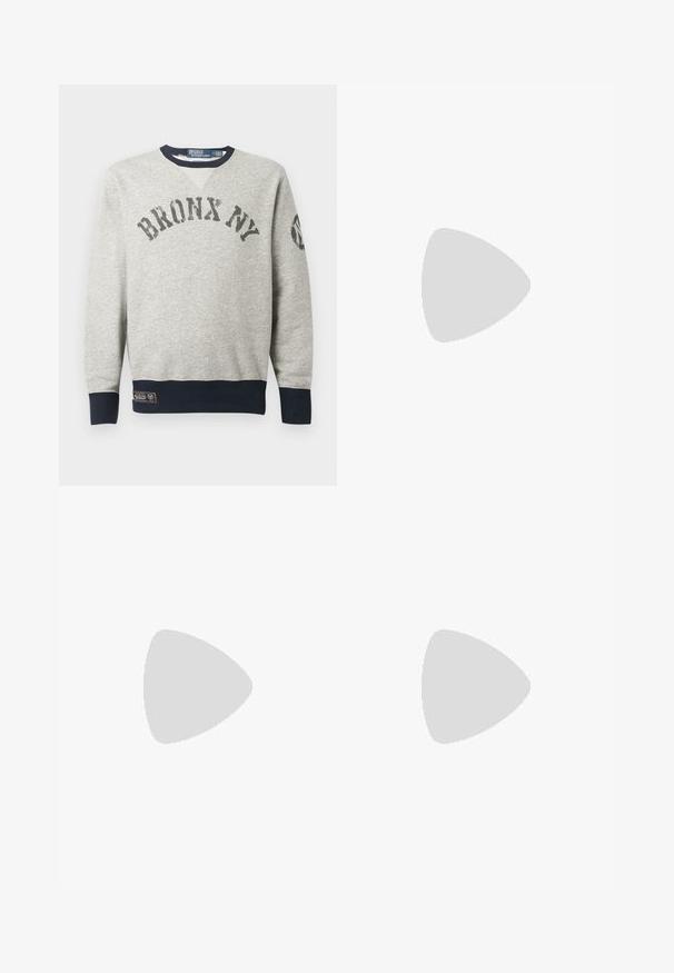 Sweatshirt gris avec le texte "BRONX NY" sur la poitrine, col, poignets et ourlet navy, et un petit patch près de l'ourlet inférieur.; T-shirt en coton blanc avec un col rond bleu marine et des accents sur les manches. Il présente un petit détail en forme de bouton jaune et un brodé "NORTHEAST RL ATHL."; Shorts bleu marine en tissu doux, dotés d'une taille élastique avec cordon de serrage, de poches latérales et d'un design simple et épuré. Texture lisse.; Baskets blanches avec des accents en cuir vert et une semelle en caoutchouc beige. Présente un corps en tissu et un logo bien visible sur le côté. Design à lacets.